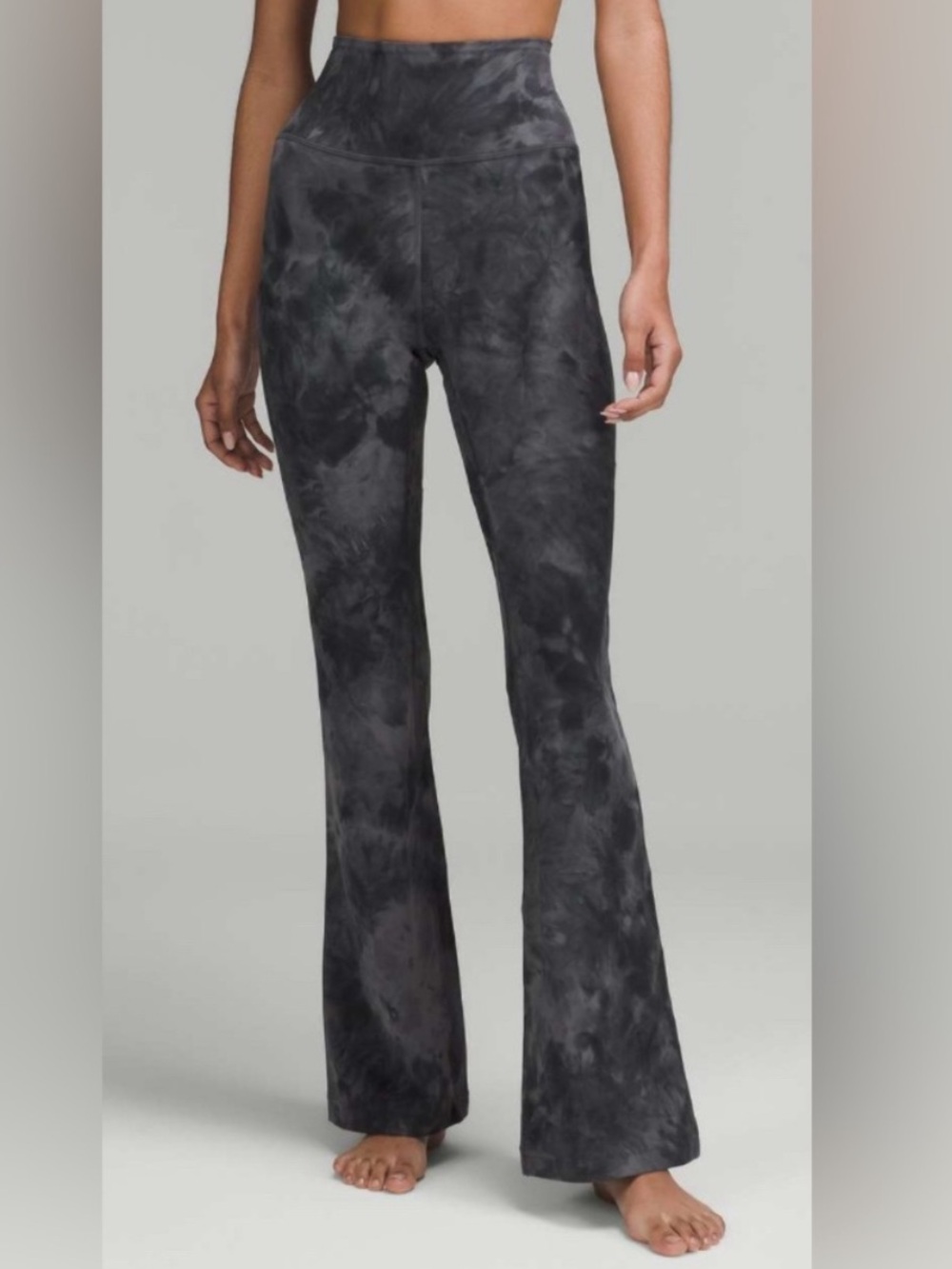 Lululemon Groove Super-High-Rise Flared Pant Nulu - Size 8